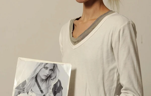 Arıqlamaq istəyən gənc model 24 kq çəkiyə çatıb öldü - FOTO
