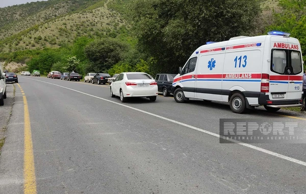 Şəkidə yol qəzası olub, 3 nəfər xəsarət alıb - FOTO