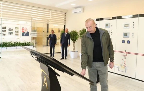 Президент Азербайджана совершил поездку в Лачынский район - ФОТО
