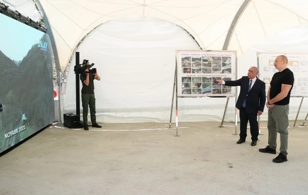 Prezident Toğanalı-Kəlbəcər-İstisu yolunda inşa edilmiş tunellər və Kəlbəcər-Laçın avtomobil yolunda görülən işlərlə tanış olub - FOTO