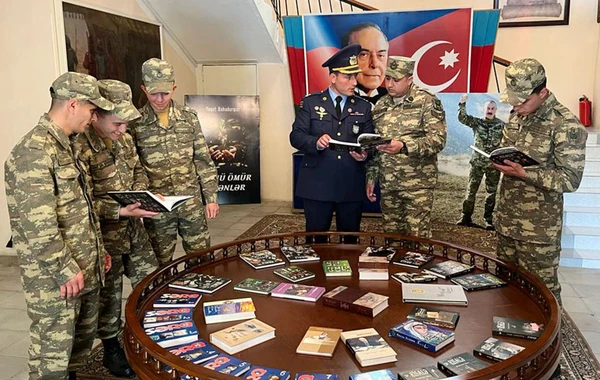 Müstəqillik Günü münasibətilə Azərbaycan Ordusunda silsilə tədbirlər keçirilib - FOTO/VİDEO