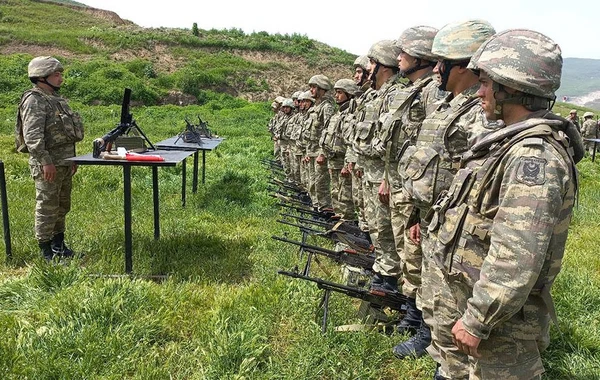 Hərbi vəzifəlilərin təlim toplanışı başa çatıb - FOTO/VİDEO