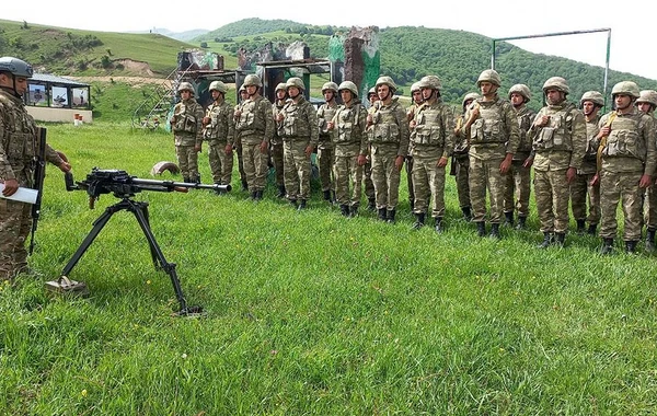 В Азербайджане завершились учебные сборы военнообязанных - ВИДЕО