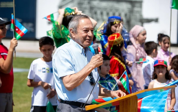Kanada parlamenti qarşısında Azərbaycan bayrağı qaldırılıb - FOTO