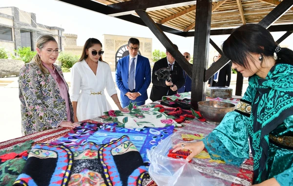 Azərbaycanın və İsrailin birinci xanımları Qala Arxeoloji-Etnoqrafik Muzey Kompleksində olublar - FOTO