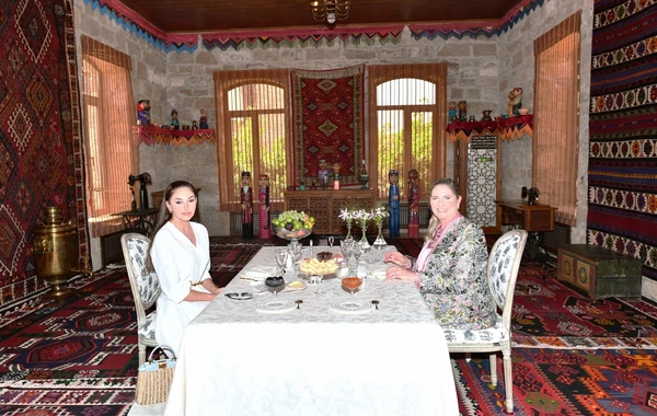 Azərbaycanın və İsrailin birinci xanımları Qala Arxeoloji-Etnoqrafik Muzey Kompleksində olublar - FOTO