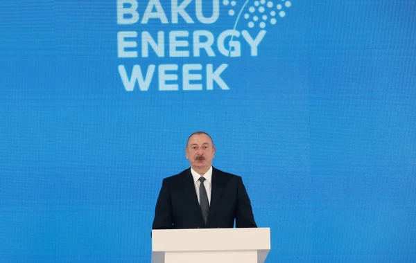 Ильхам Алиев выступил на церемонии открытия 28-й Международной выставки "Нефть и газ Каспия" - ОБНОВЛЕНО + ФОТО