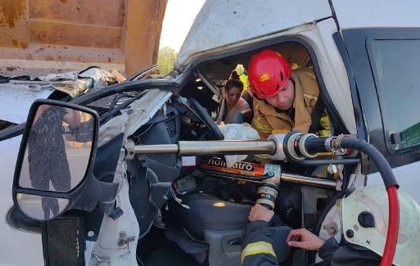 Türkiyədə idmançıları daşıyan mikroavtobus qəzaya uğradı: Çox sayda yaralı var - FOTO