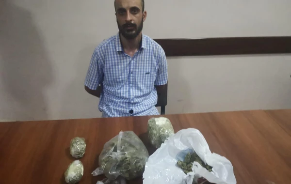 Taksi görüntüsü yaradaraq narkotik satan “Prius” sürücüsü saxlanılıb - FOTO/VİDEO
