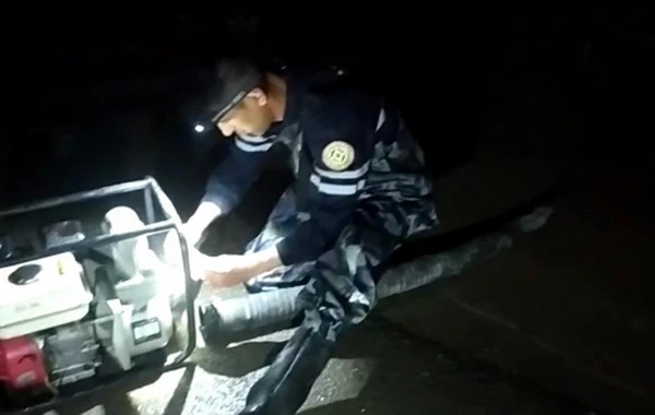 В Шамкире из-за ливня подтоплены жилые дома - ВИДЕО