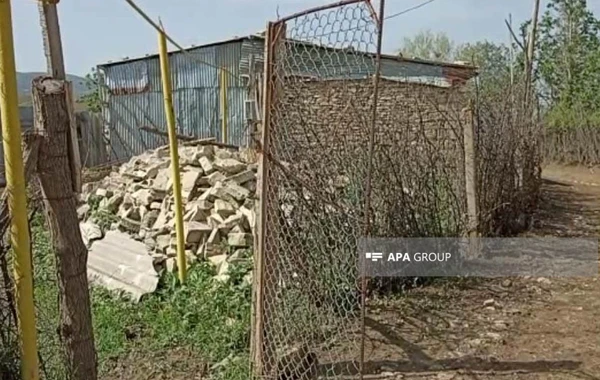 Qərb bölgəsində güclü külək və yağış bir sıra fəsadlara səbəb olub - FOTO
