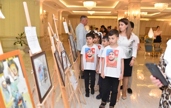 “Nəfəs” İctimai Birliyi rəssam şəhid Rauf İbadovun sərgisini təşkil edib - FOTO