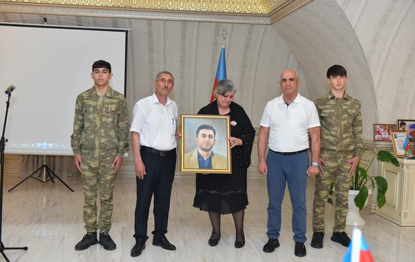 “Nəfəs” İctimai Birliyi rəssam şəhid Rauf İbadovun sərgisini təşkil edib - FOTO