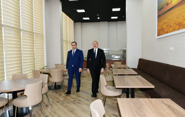 İlham Əliyev Kənd Təsərrüfatı Nazirliyinin yeni inzibati binasının açılışında iştirak edib - FOTO