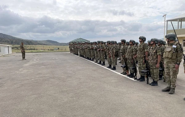 Hərbi vəzifəlilərin təlim toplanışından görüntülər - FOTO/VİDEO