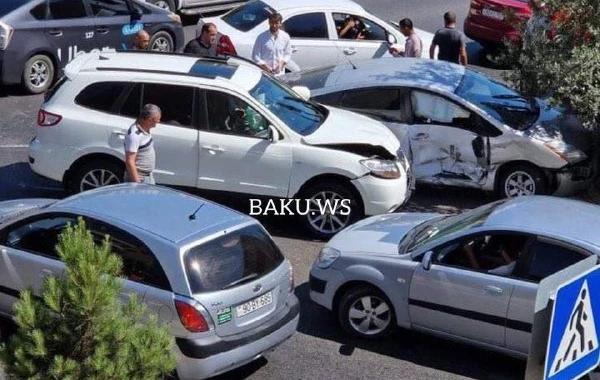 Bakıda "Prius"la "Santa Fe” toqquşdu - VİDEO/FOTO