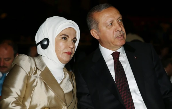 Bakıda Türkiyə Prezidenti Rəcəb Tayyib Ərdoğanın və birinci xanım Əminə Ərdoğanın şərəfinə dövlət ziyafəti verilib - YENİLƏNİB