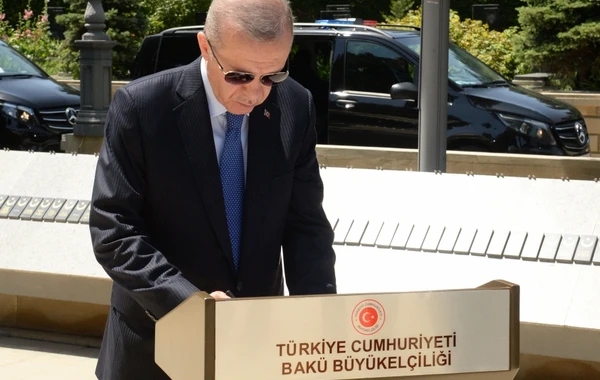 Rəcəb Tayyib Ərdoğan şəhidlərin xatirəsini ehtiramla yad edib - FOTO