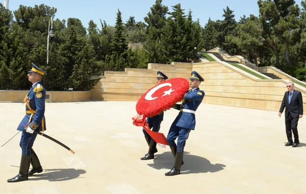 Rəcəb Tayyib Ərdoğan şəhidlərin xatirəsini ehtiramla yad edib - FOTO