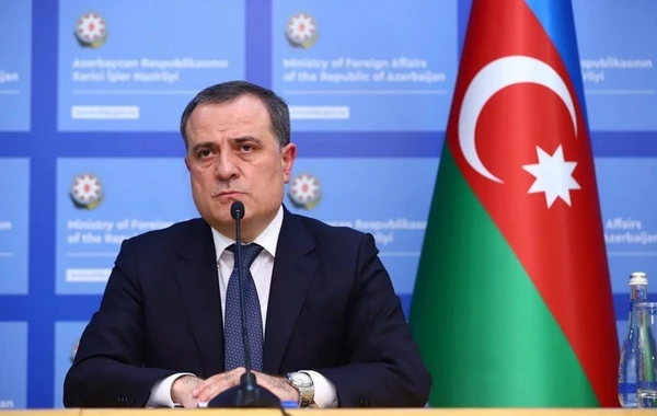 Ceyhun Bayramov: “Heydər Əliyevin əziz xatirəsini dərin hörmət və minnətdarlıqla anırıq” - FOTO