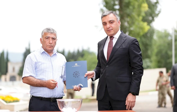 Şəhid ailələrinə və müharibə ilə əlaqədar əlilliyi olan şəxslərə 100 mənzil və fərdi ev təqdim edilib - FOTO