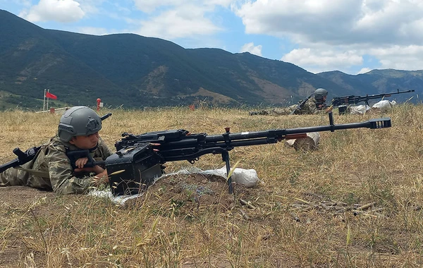 Azərbaycanda ehtiyatdan çağırılan hərbi vəzifəlilərin təlim toplanışı başa çatıb - FOTO/VİDEO