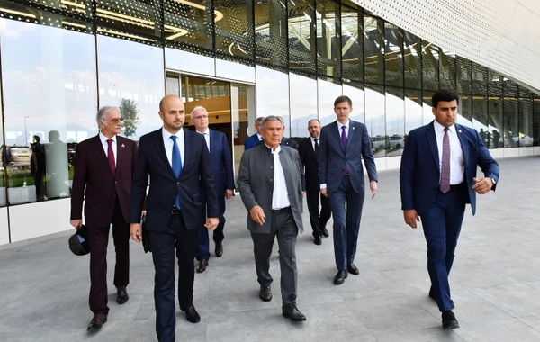 Tatarıstanın Rəisinə Şərqi Zəngəzur iqtisadi rayonunda görülən işlər barədə məlumat verilib - FOTO