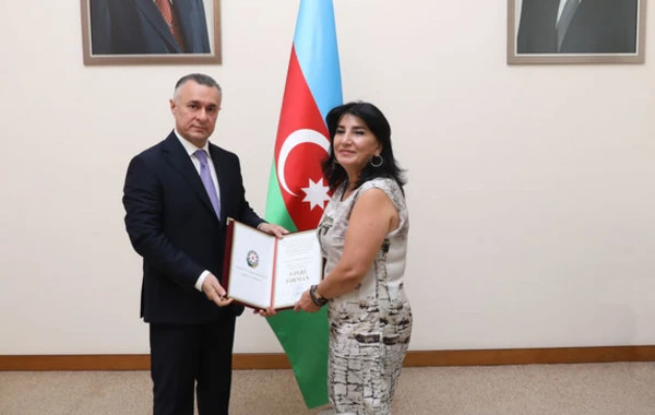 SN-də işğaldan azad edilmiş ərazilərdə xüsusi fərqlənən bir qrup tibb işçisi “Fəxri Fərman”la təltif edilib - FOTO
