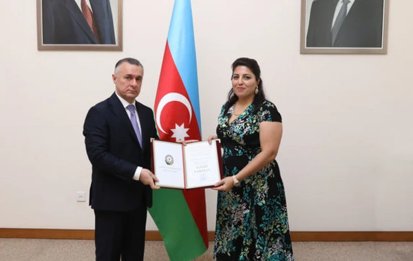 SN-də işğaldan azad edilmiş ərazilərdə xüsusi fərqlənən bir qrup tibb işçisi “Fəxri Fərman”la təltif edilib - FOTO