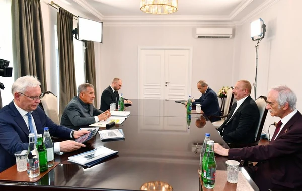 Prezident İlham Əliyevin Tatarıstanın Rəisi Rüstəm Minnixanov ilə görüşü olub - FOTO
