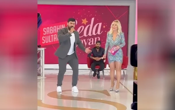 Keçmiş baş nazirin xanəndə kürəkəni Seda Sayanın proqramına qonaq oldu - VİDEO