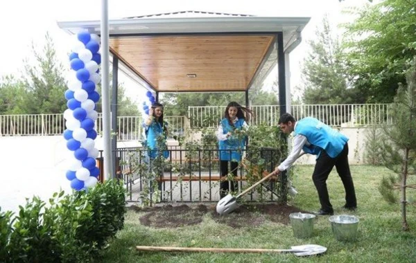 Bakıda abadlaşdırılan növbəti həyət sakinlərin istifadəsinə verilib - FOTO