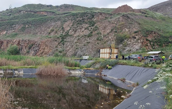 Dövlət Komissiyası Gədəbəyin Söyüdlü kəndində süni gölə baxış keçirib - FOTO