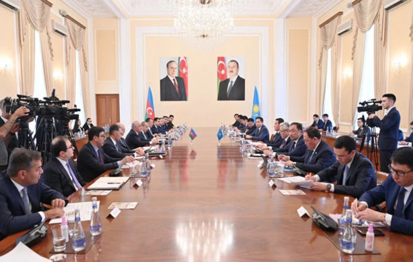 Azərbaycanla Qazaxıstan arasında bir sıra sənədlər imzalanıb - FOTO