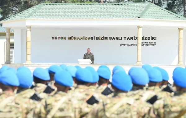 Ильхам Алиев ознакомился с условиями, созданными в одной из воинских частей коммандос - ОБНОВЛЕНО + ФОТО/ВИДЕО