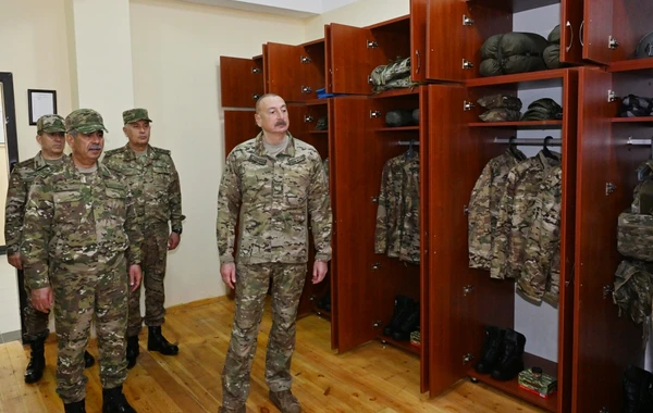 Ильхам Алиев ознакомился с условиями, созданными в одной из воинских частей коммандос - ОБНОВЛЕНО + ФОТО/ВИДЕО