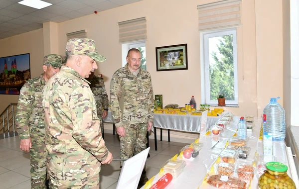 Ильхам Алиев ознакомился с условиями, созданными в одной из воинских частей коммандос - ОБНОВЛЕНО + ФОТО/ВИДЕО