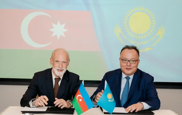 AzerTelecom və Kazakhtelecom Transxəzər layihəsi çərçivəsində müqavilə imzalayıb - FOTO