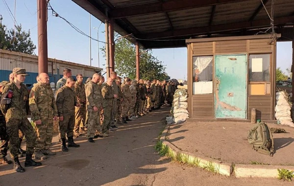 Voronejdə Rusiya ordusu silahı yerə qoydu - FOTO