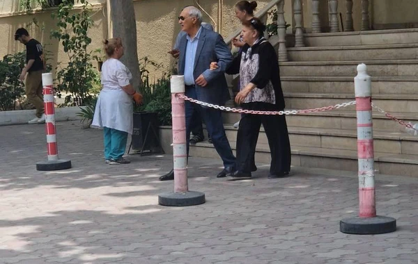 Fəzail Ağamalı və həyat yoldaşının səhhətində problem yarandı - Xəstəxanaya aparıldılar - FOTO