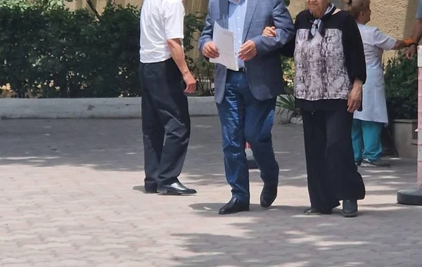 Fəzail Ağamalı və həyat yoldaşının səhhətində problem yarandı - Xəstəxanaya aparıldılar - FOTO