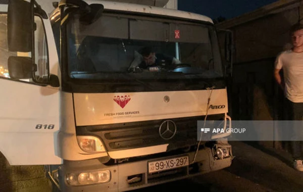 Bakıda yük avtomobili beş maşına çırpılıb, xəsarət alanlar var - FOTO/VİDEO