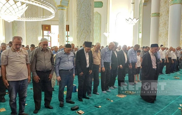 Naxçıvanda bayram namazı qılınıb - FOTO
