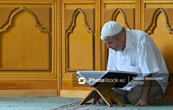 В Баку совершили праздничный намаз - ОБНОВЛЕНО + ФОТО