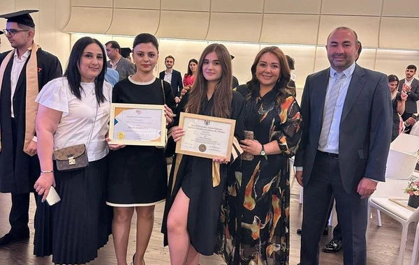 Tanınmış aparıcı qızının məzun gecəsindən FOTOlarını paylaşdı