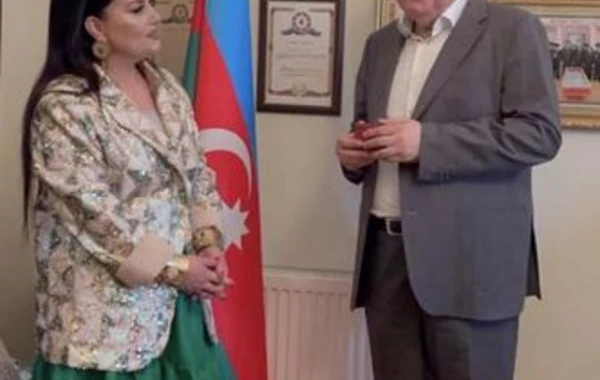 Elza Seyidcahan Yazıçılar Birliyinin üzvü oldu - FOTO