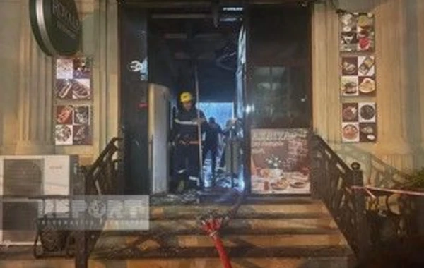 Bakıda restoranda güclü yanğın baş verib - FOTO