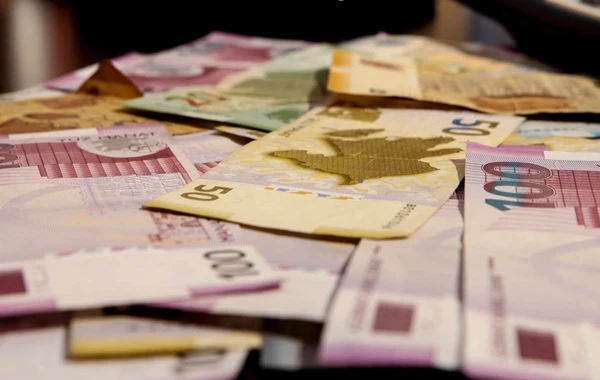 Pul nişanlarının dəyişdirilməsi ilə bağlı YENİLİK