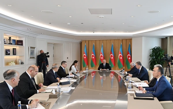 Prezident İlham Əliyevin sədrliyi ilə bu ilin 6 ayının sosial-iqtisadi yekunlarına həsr olunmuş müşavirə keçirilib - YENİLƏNİB - FOTO