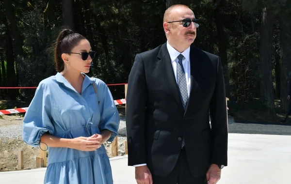 Prezident və birinci xanım Mərkəzi Nəbatat Bağında aparılan işlərlə tanış olublar - YENİLƏNİB - FOTO